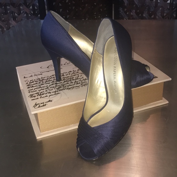 Navy Size 8.5 - Picture 7 of 8